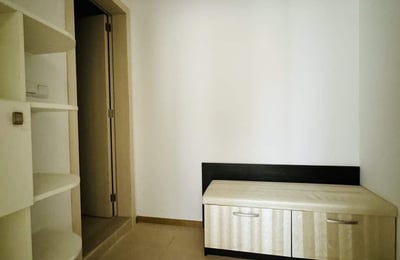 Rent of a furnished 1-room apartment in the Trakata district, Varna, Bulgaria